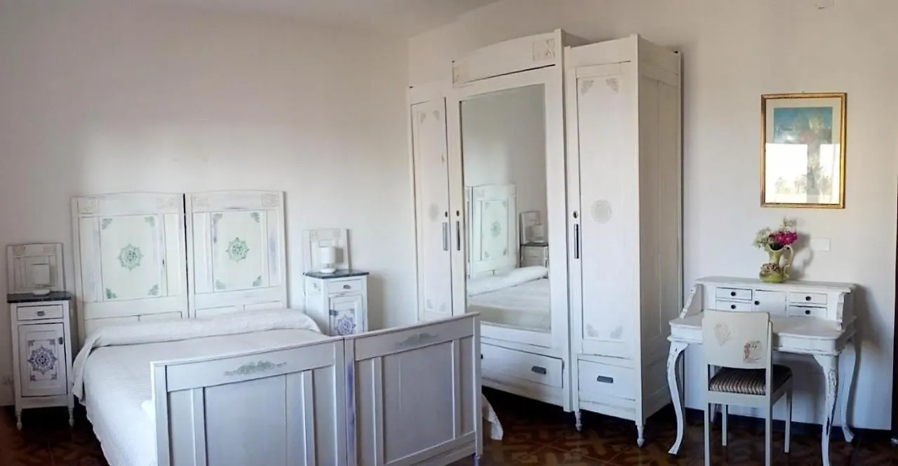 Alojamento de Acomodação e Pequeno-almoço B&B Sulis Alghero